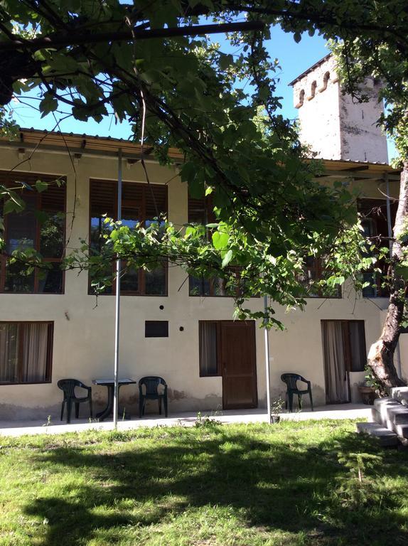 Guest House Chuta In Lagami Mestia Buitenkant foto